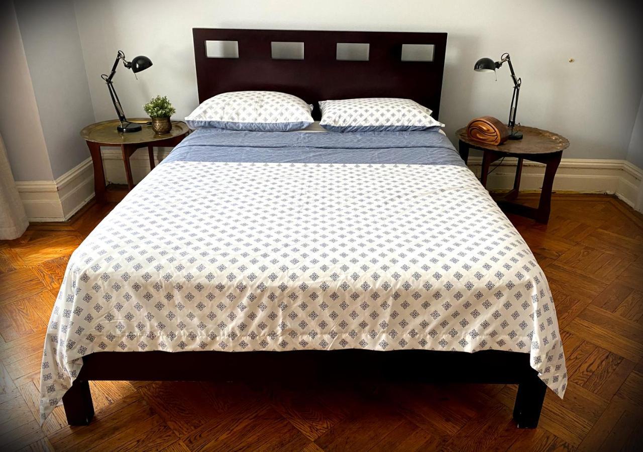 Spacious Bedroom In A Brooklyn House Shared With Host New York Eksteriør billede